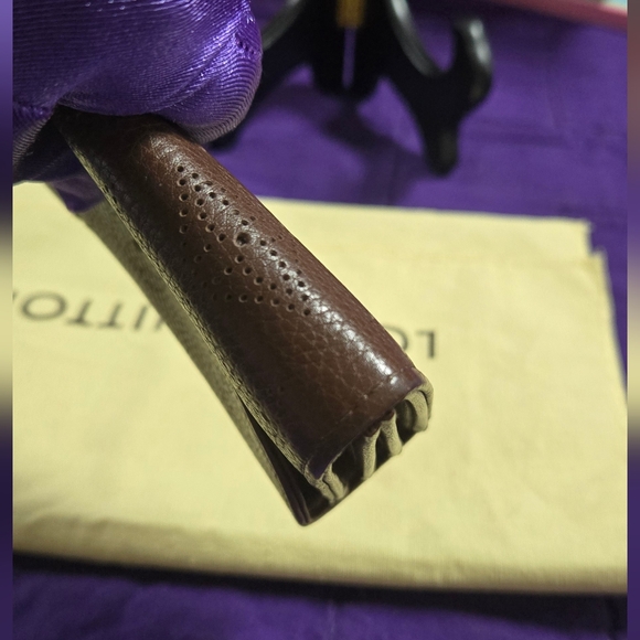 Louis Vuitton Mahina Leather Amelia Long Wallet - Picture 5 of 16